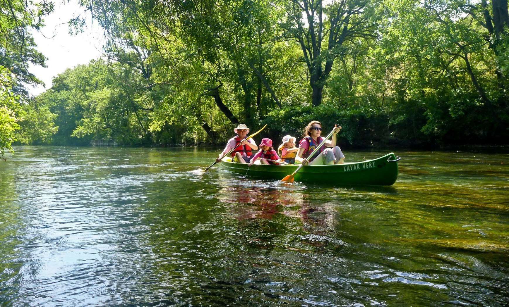 Découvrir la Sorgue autrement en canoë-kayak ! – govoyageur.com